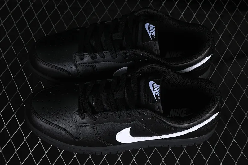 All Categories Nk SB Dunk Series Nk SB Dunk Low Low-top sneakers Nike SB Dunk Low All black and white hook Low-top casual sneakers IO7606-010
